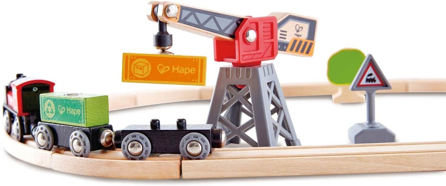 Train de bois - Circuit train de marchandise - Hape – Image 2