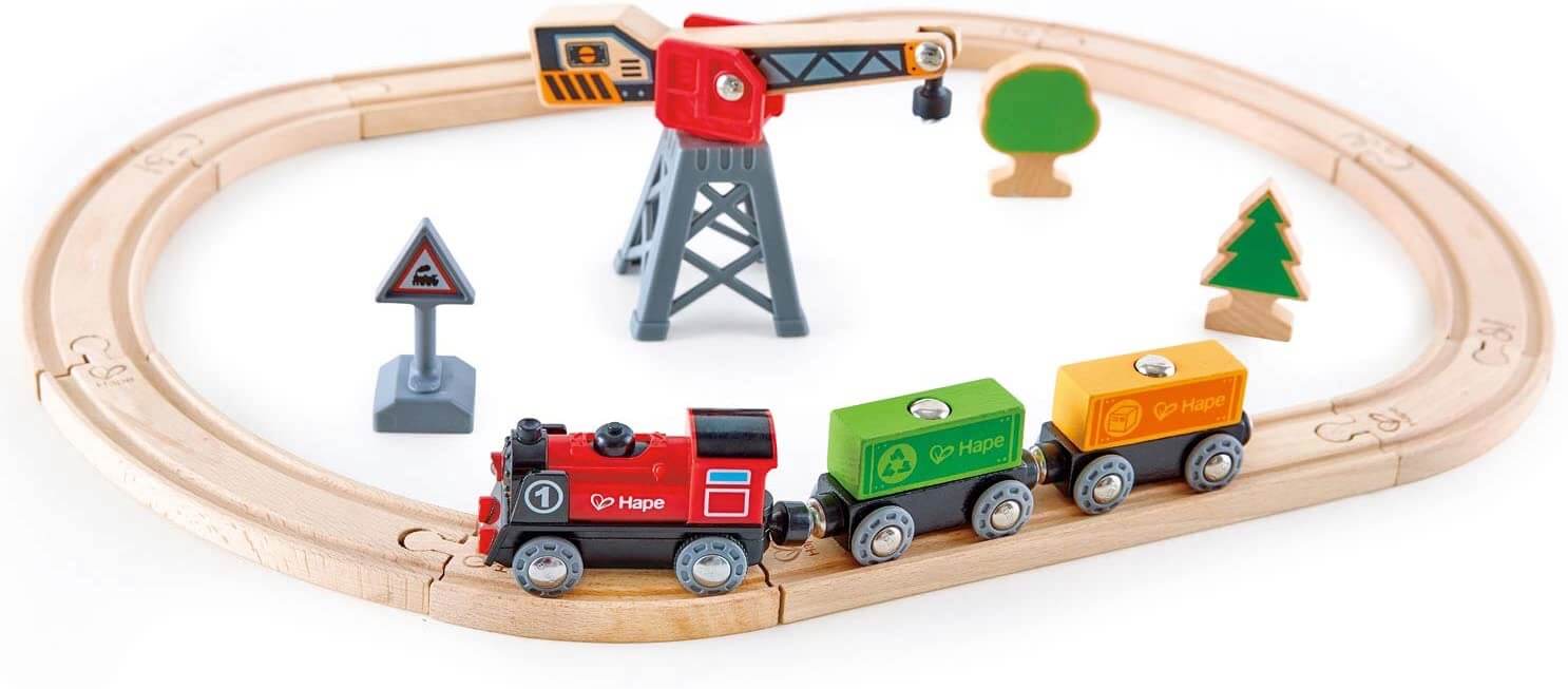 Train de bois - Circuit train de marchandise - Hape – Image 3